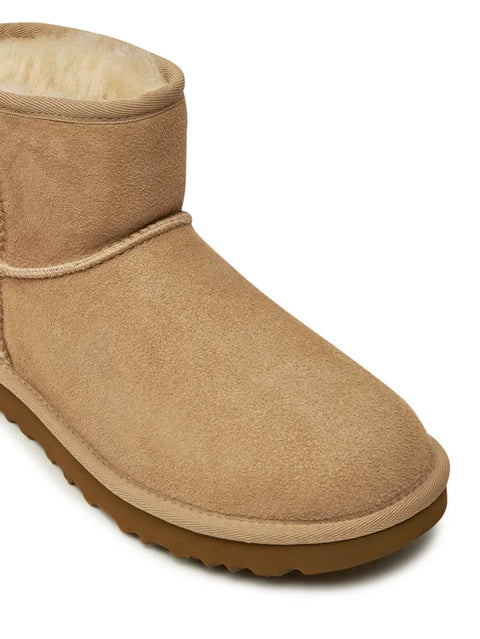 Cizme UGG Classic Mini II