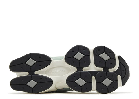 New Balance 9060 FG